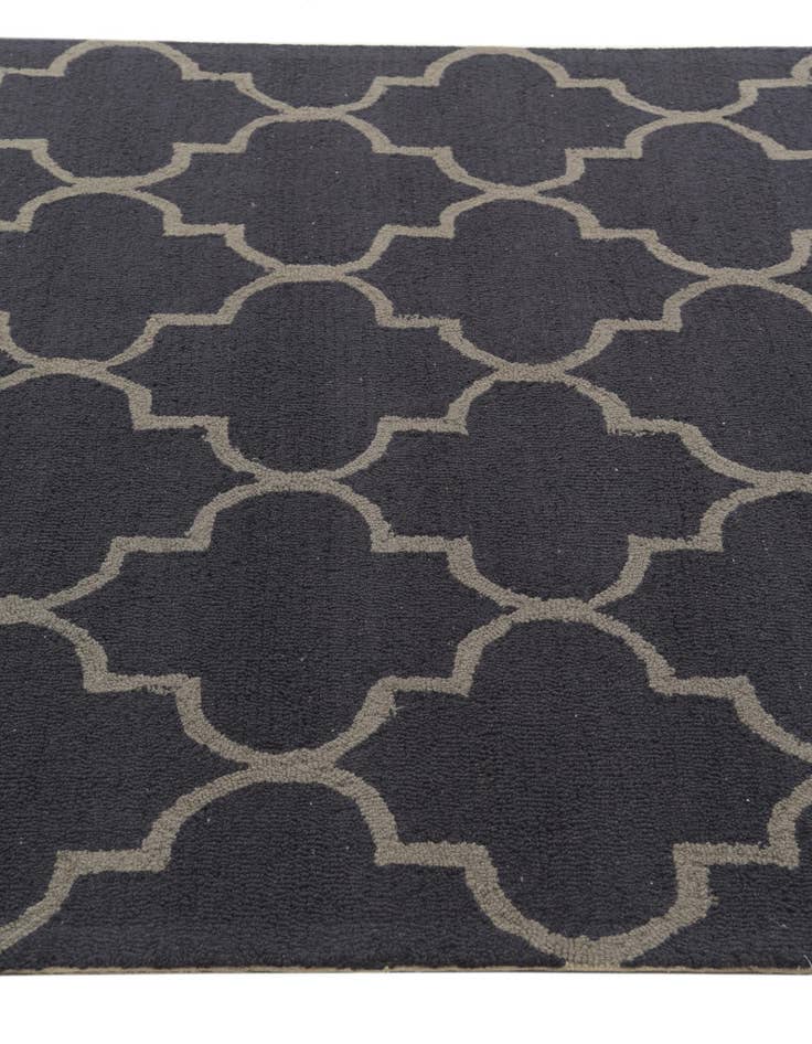 Detail image of  5' x 8' Luna Wool Rug