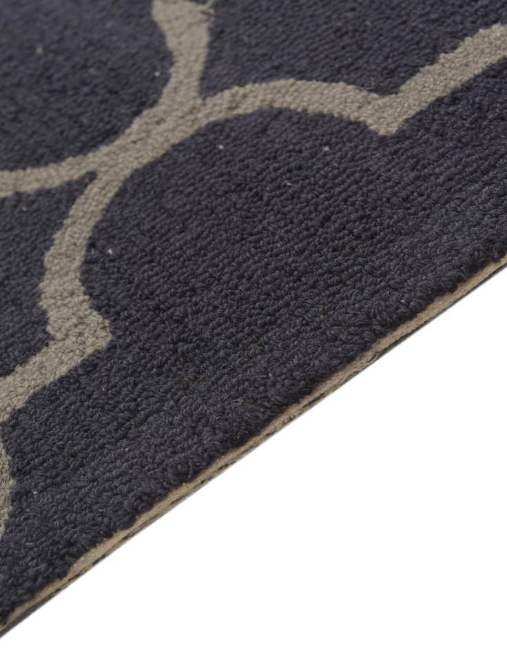 Detail image of  5' x 8' Luna Wool Rug