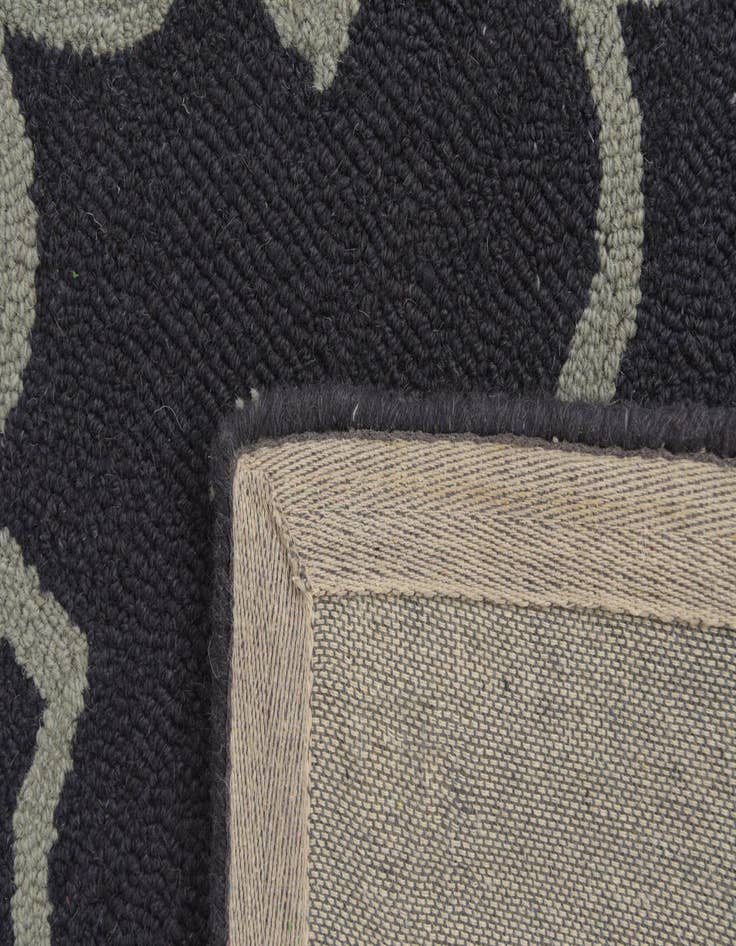 Detail image of  5' x 8' Luna Wool Rug