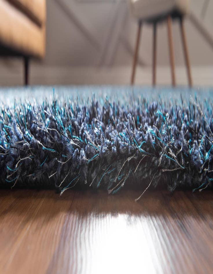 Detail image of  7' x 10' Luxury Solid Shag Rug