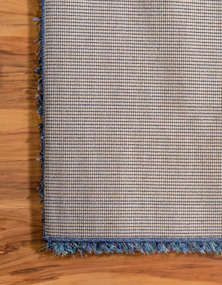 Detail image of  7' x 10' Luxury Solid Shag Rug