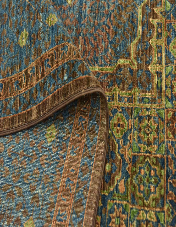 Detail image of  6' 10 x 9' 9  Hand Knotted Mamluk Ziegler Rug
