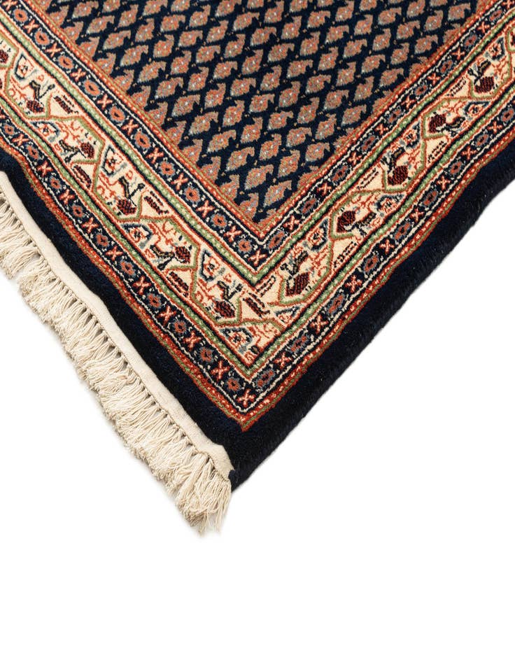 Detail image of  4' x 6' 1  Hand Knotted Mir Wool Rug