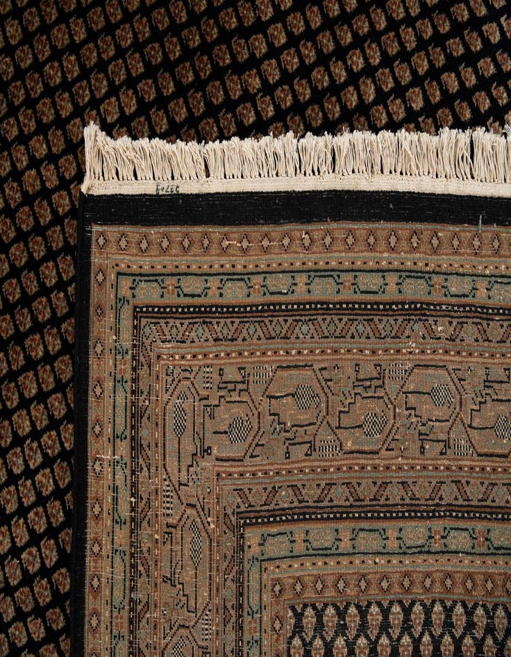 Detail image of  6' 3 x 9' 1  Hand Knotted Mir Oriental Wool Rug