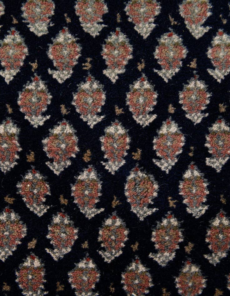 Detail image of  4' 2 x 6'  Hand Knotted Mir Wool Rug