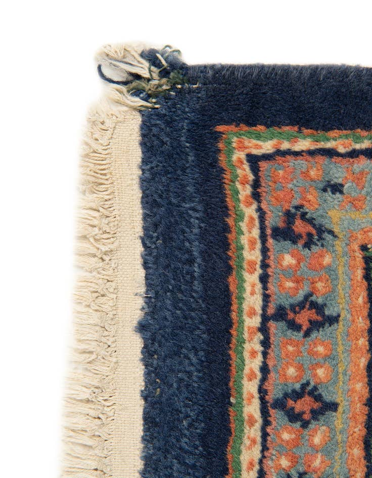 Detail image of  7' 4 x 10' 1  Hand Knotted Mir Wool Rug