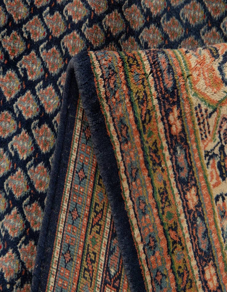 Detail image of  7' 4 x 10' 1  Hand Knotted Mir Wool Rug
