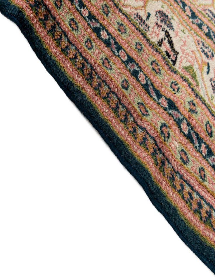 Detail image of  8' 8 x 12'  Hand Knotted Mir Wool Rug