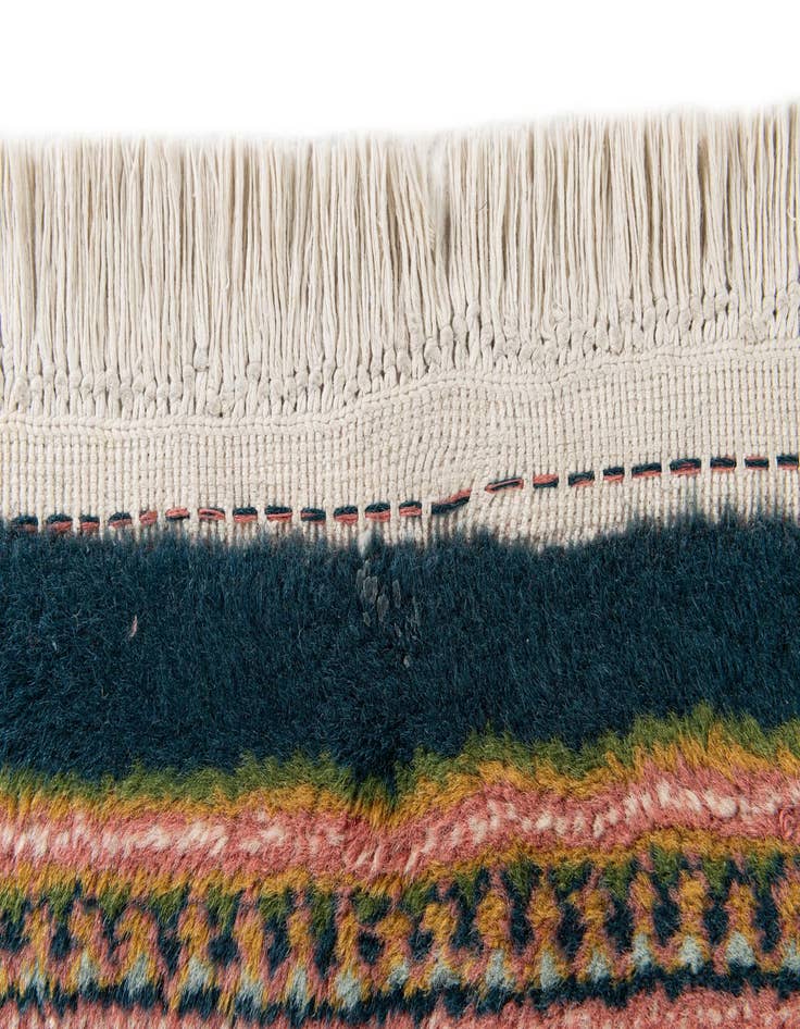 Detail image of  8' 8 x 12'  Hand Knotted Mir Wool Rug