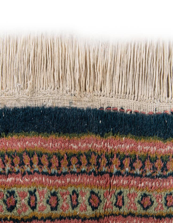 Detail image of  5' 8 x 7' 11  Hand Knotted Mir Wool Rug