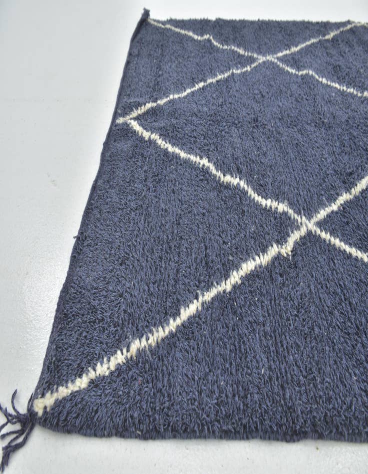 Detail image of  4' 8 x 8' 6  Hand Knotted Moroccan Wool Rug