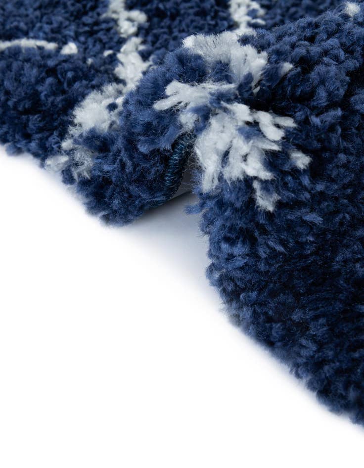 Detail image of  8' x 10' Moroccan Shag Rug