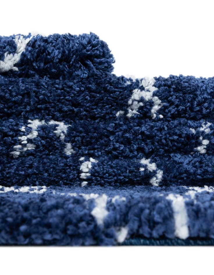 Detail image of  9' x 12' 2 Moroccan Shag Rug