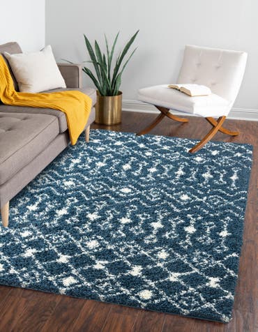  7' x 10' Moroccan Trellis Shag Rug