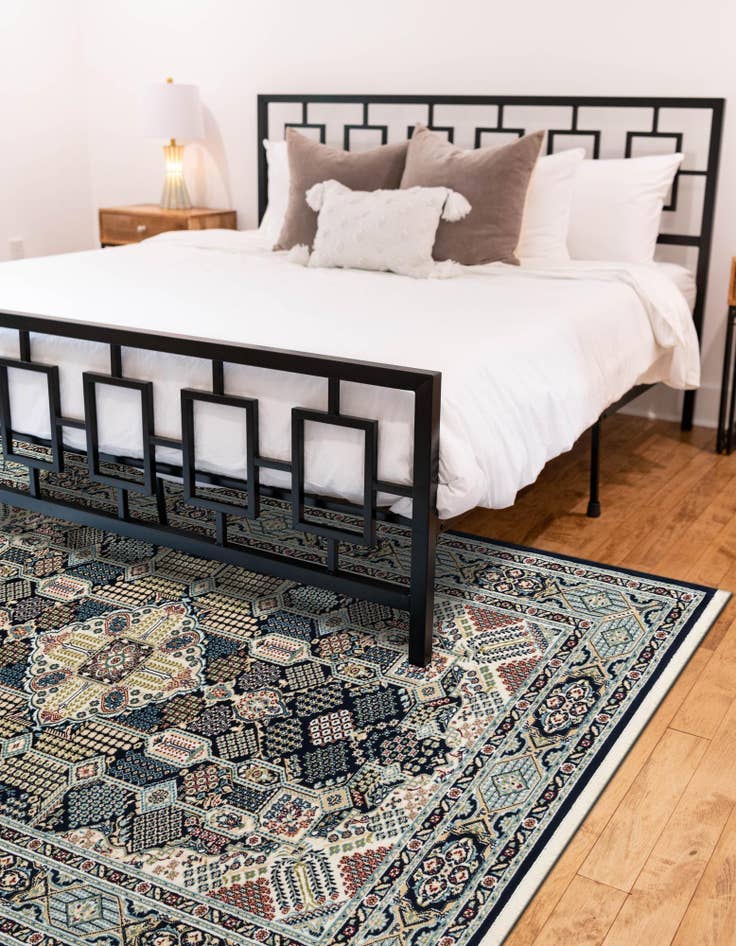 Detail image of  5' x 8' Nain Design Rug