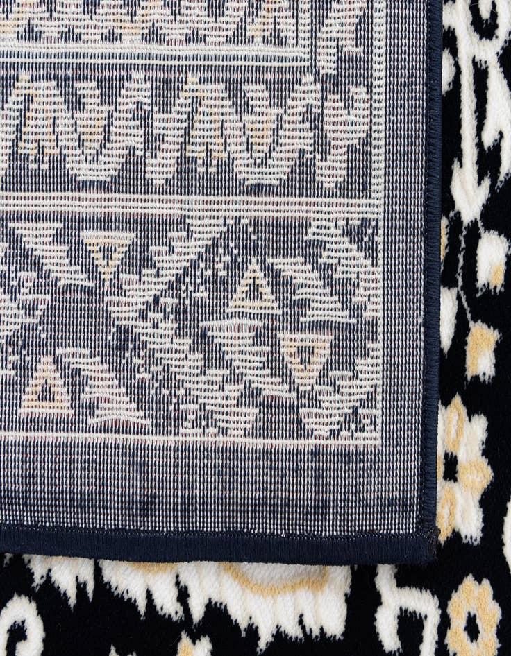Detail image of  5' 2 x 7' 8 Nain Rug