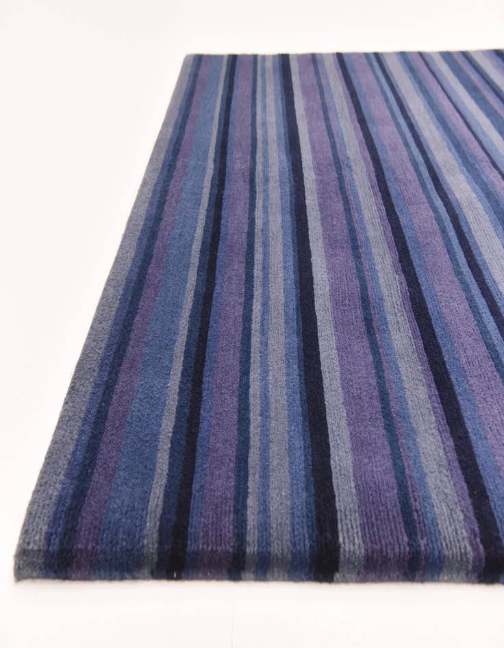 Detail image of  4' 8 x 6' 7  Hand Knotted Nepal Wool Rug