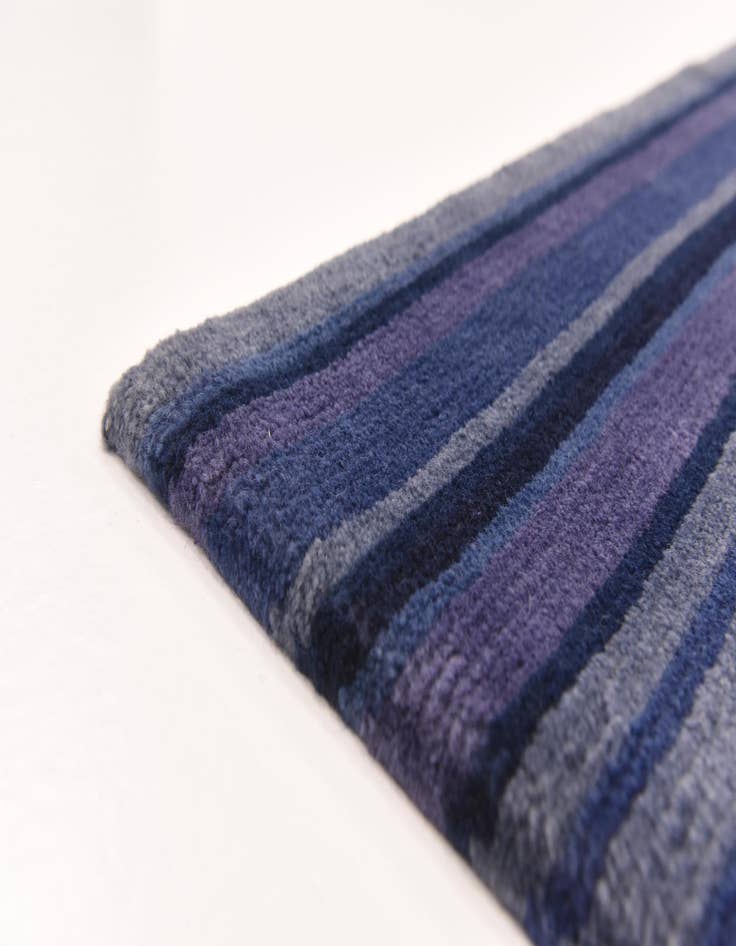 Detail image of  4' 9 x 6' 7  Hand Knotted Nepal Wool Rug