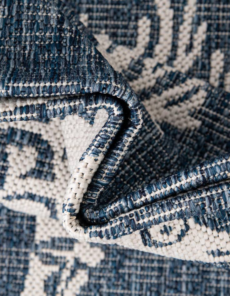 Detail image of  5' 3 x 7'  Washable Coastal Indoor / Outdoor Rug