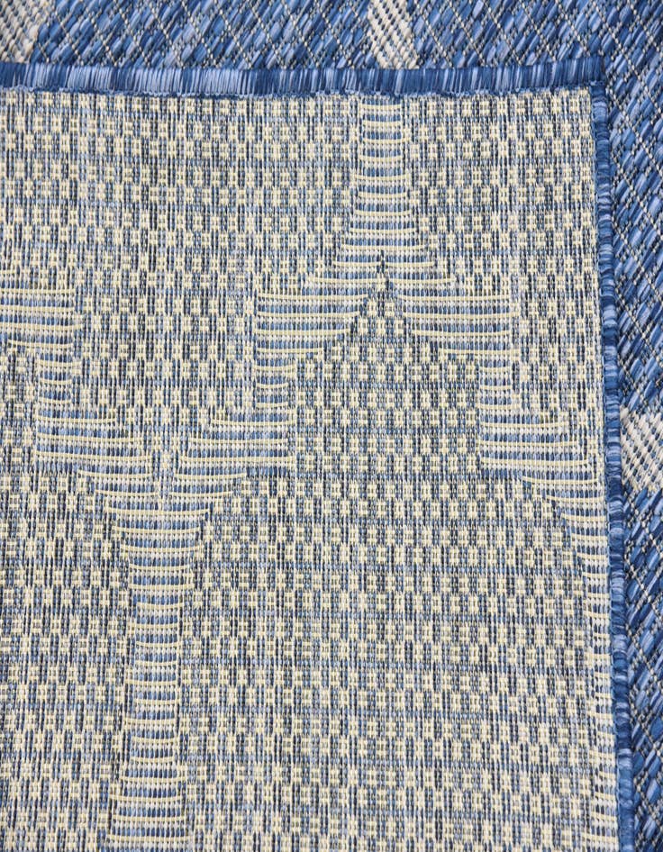 Detail image of  6' x 9'  Washable Lattice Indoor / Outdoor Rug