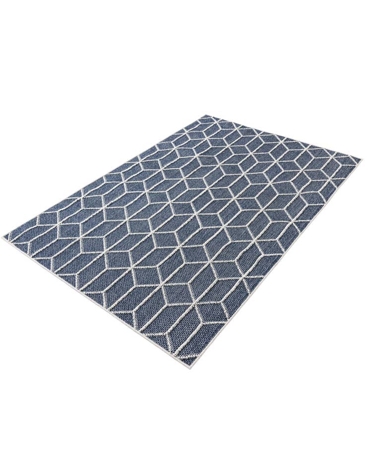 Detail image of  4' 1 x 6' 1  Washable Lattice Indoor / Outdoor Rug