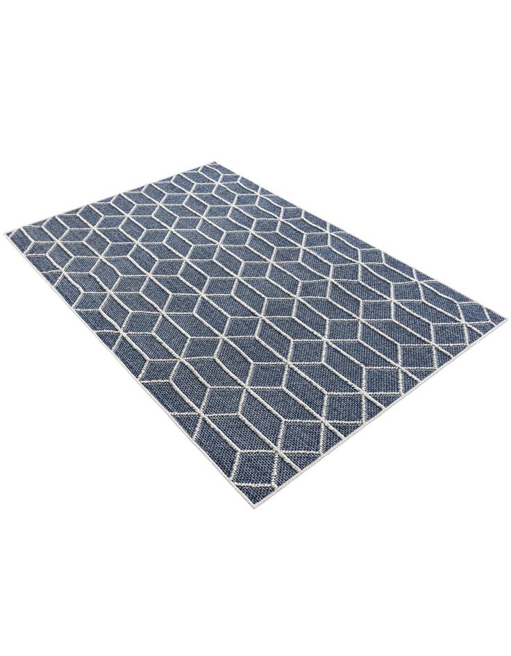 Detail image of  4' 1 x 6' 1  Washable Lattice Indoor / Outdoor Rug