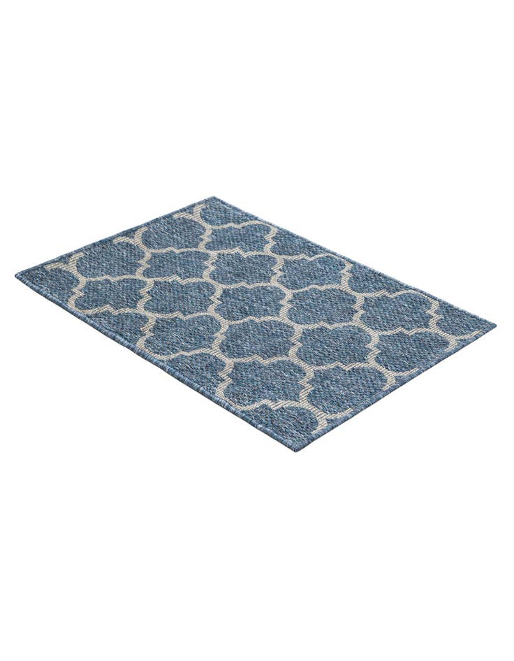 Detail image of  2' x 3'  Washable Lattice Indoor / Outdoor Rug