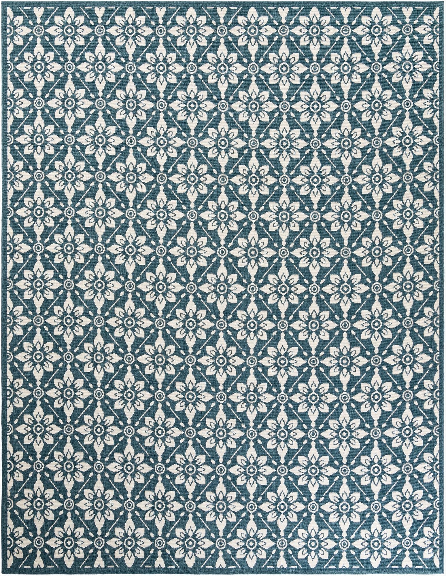  7' 10 x 10'  Washable Lattice Indoor / Outdoor Rug