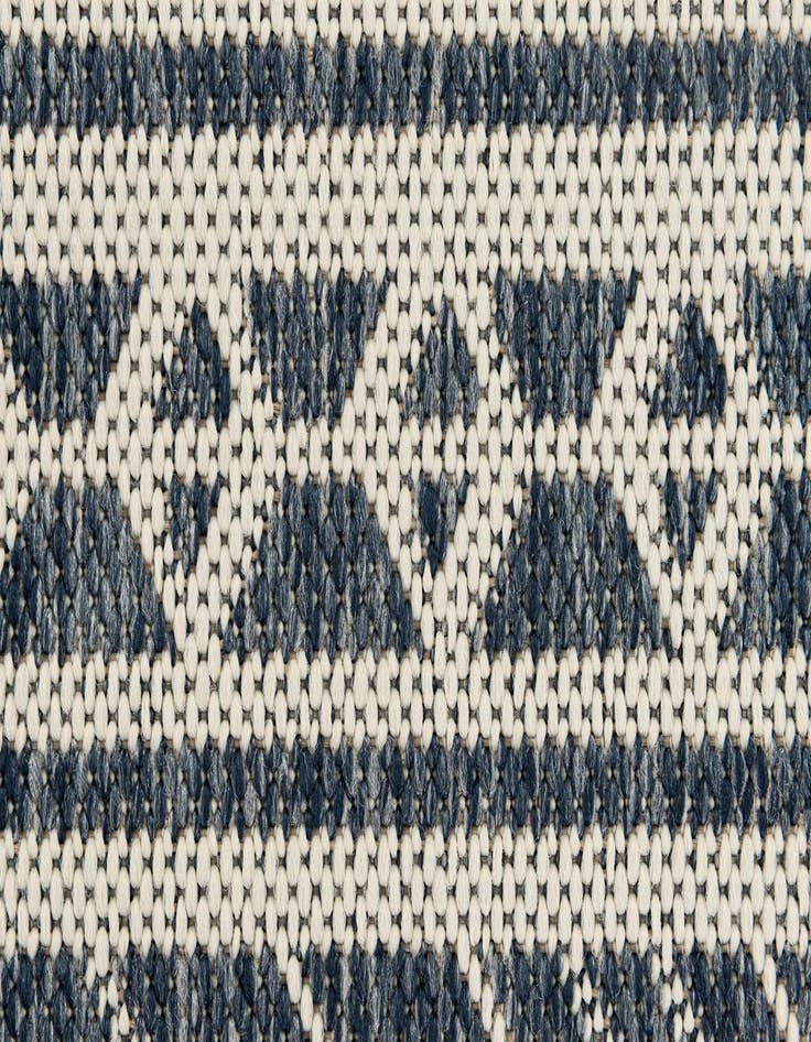 Detail image of  5' 3 x 7' 8  Washable Modern Indoor / Outdoor Rug
