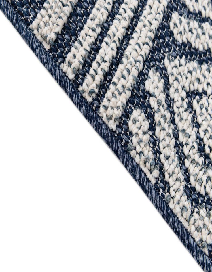 Detail image of  5' 3 x 7' 8  Washable Modern Indoor / Outdoor Rug