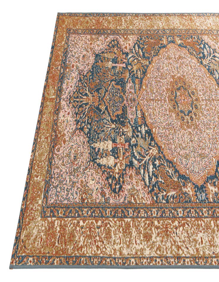 Detail image of  5' 3 x 7' 8  Washable Traditional Indoor / Outdoor Rug