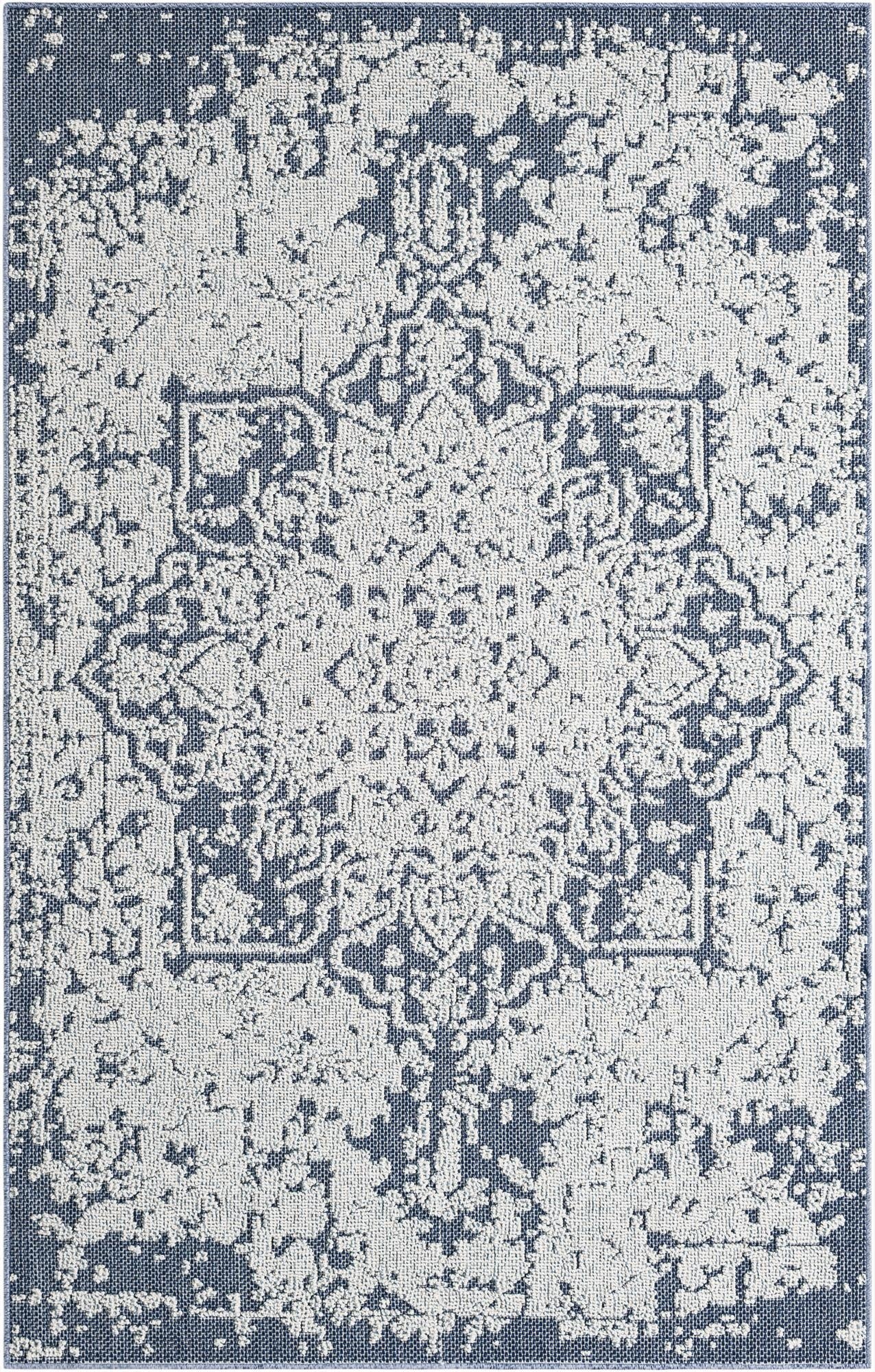  5' 3 x 8'  Washable Traditional Indoor / Outdoor Rug