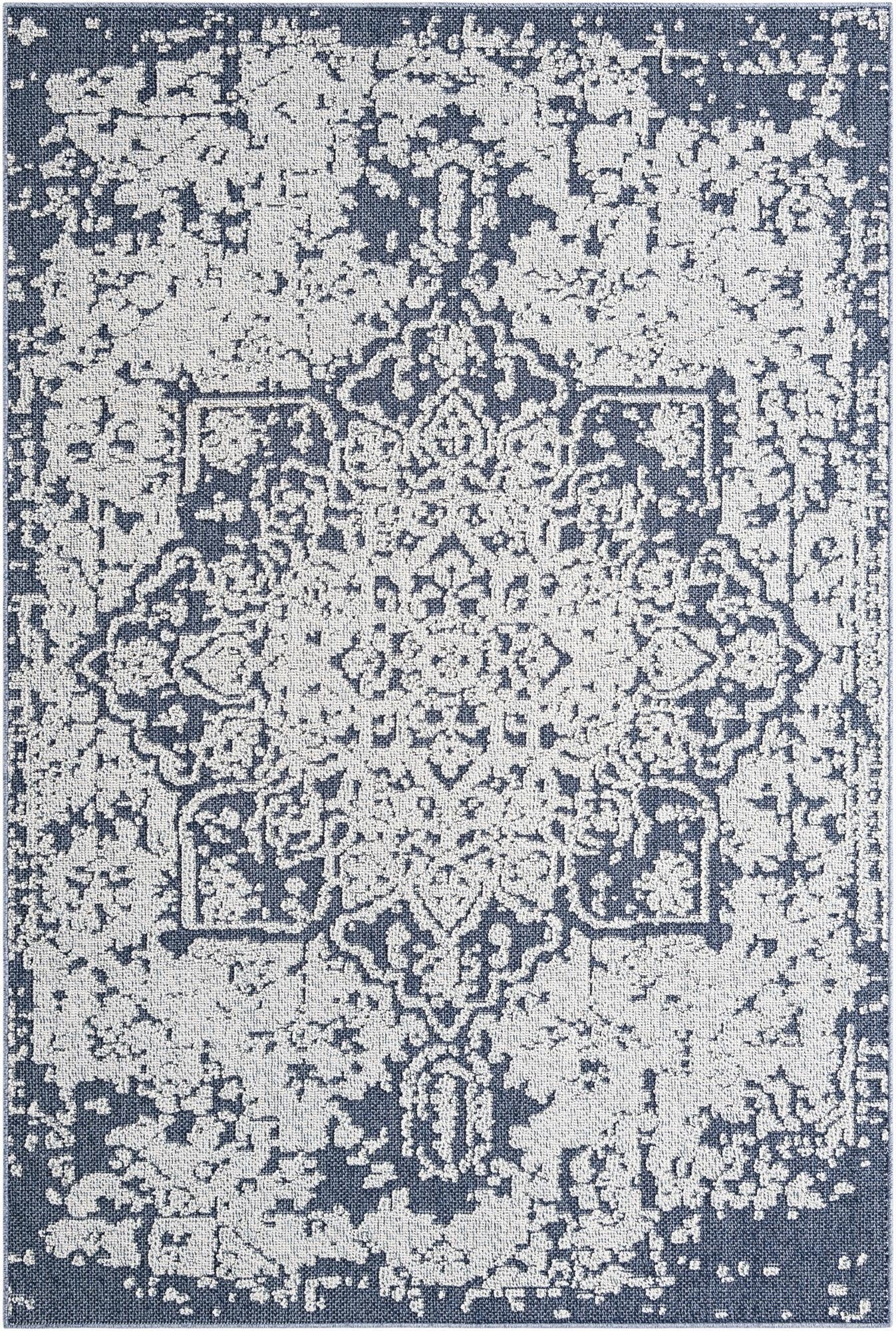  6' 1 x 9'  Washable Traditional Indoor / Outdoor Rug