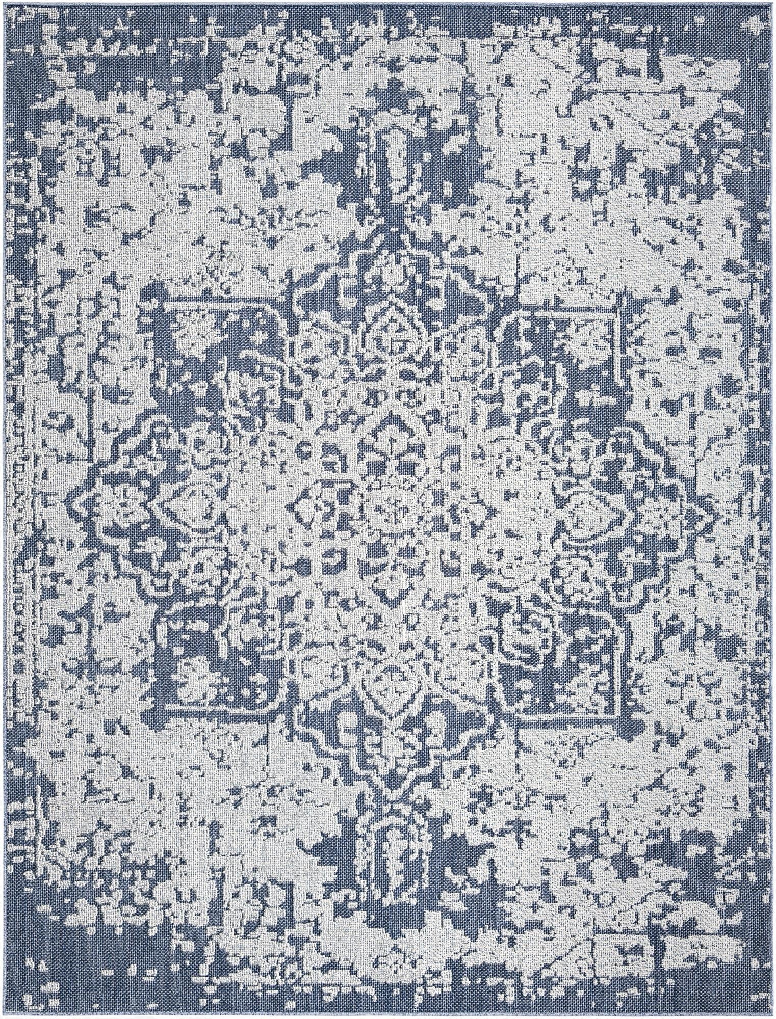  7' 10 x 10'  Washable Traditional Indoor / Outdoor Rug
