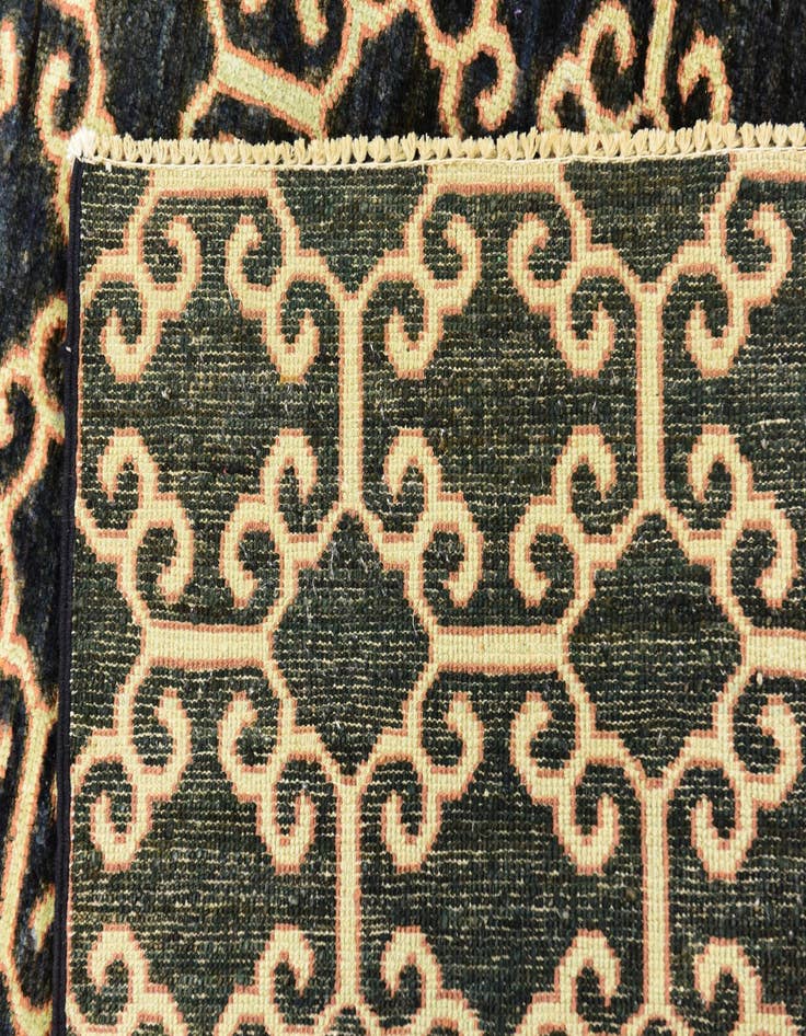 Detail image of  6' 6 x 9' 3  Hand Knotted Peshawar Ziegler Rug