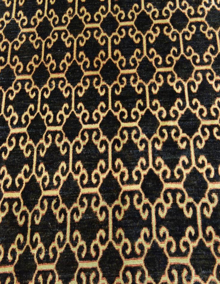 Detail image of  6' 6 x 9' 3  Hand Knotted Peshawar Ziegler Rug