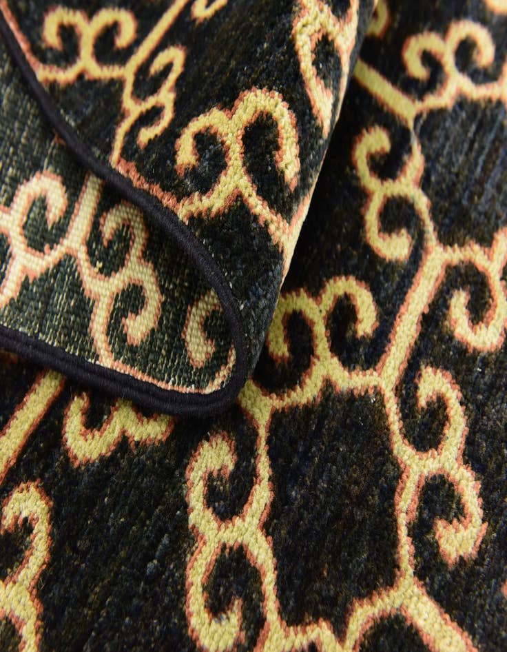 Detail image of  6' 6 x 9' 3  Hand Knotted Peshawar Ziegler Rug