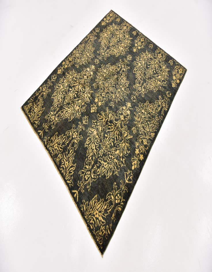 Detail image of  4' 10 x 6' 3  Hand Knotted Peshawar Ziegler Oriental Rug