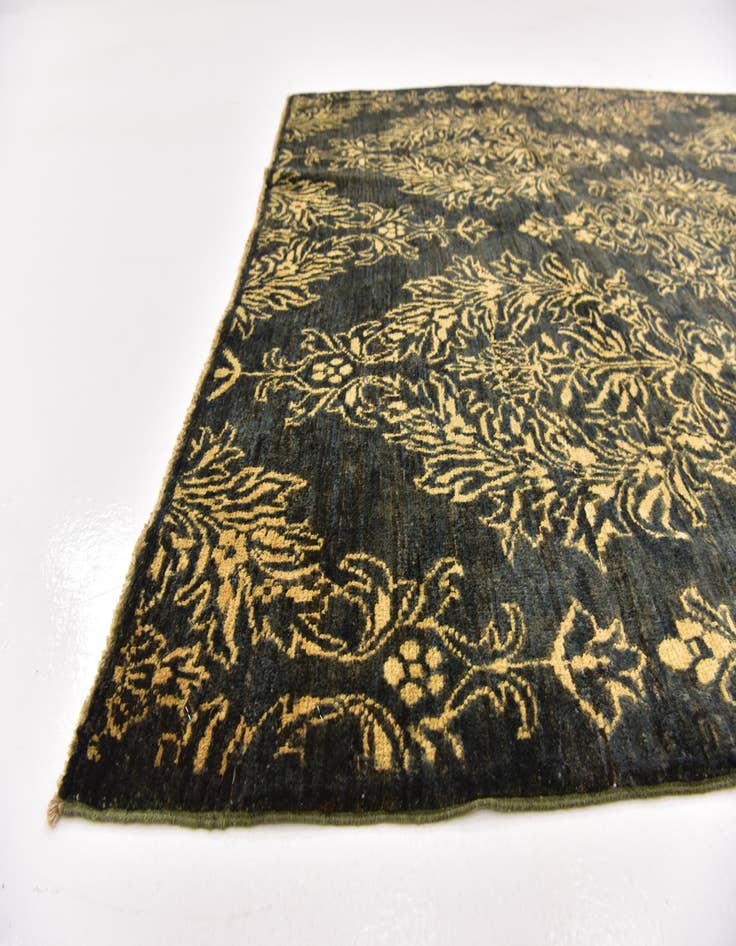 Detail image of  4' 10 x 6' 3  Hand Knotted Peshawar Ziegler Oriental Rug