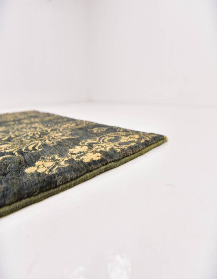 Detail image of  4' 10 x 6' 3  Hand Knotted Peshawar Ziegler Oriental Rug