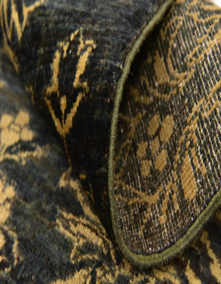 Detail image of  4' 10 x 6' 3  Hand Knotted Peshawar Ziegler Oriental Rug