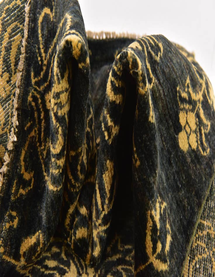 Detail image of  4' 10 x 6' 3  Hand Knotted Peshawar Ziegler Oriental Rug