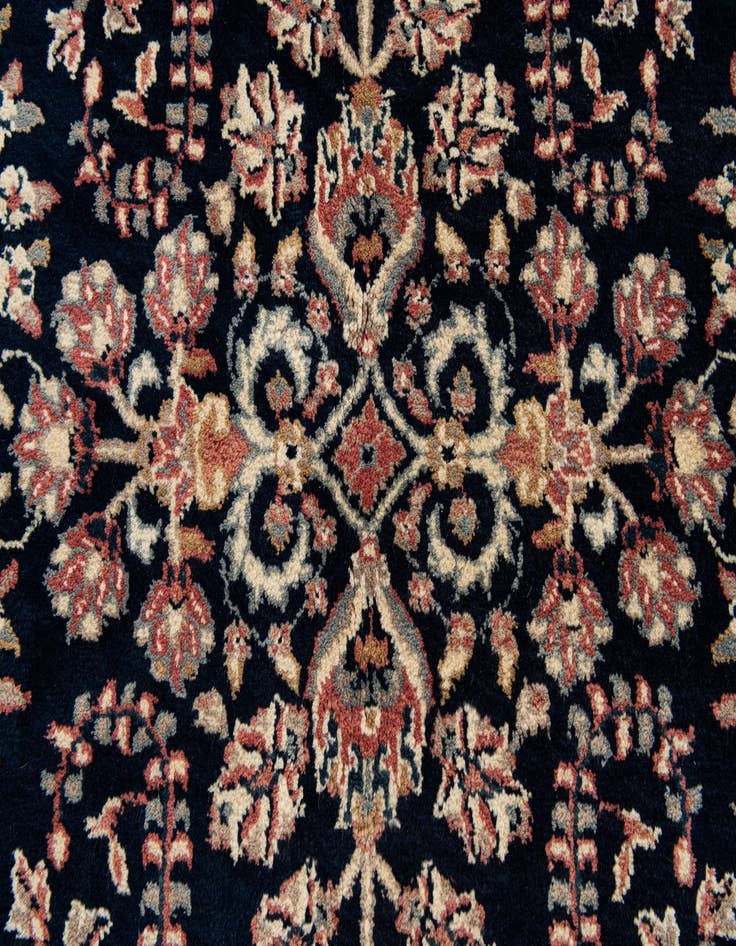 Detail image of  4' 8 x 6' 9 Sarough Wool Rug
