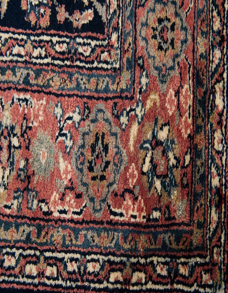 Detail image of  4' 8 x 6' 9 Sarough Wool Rug