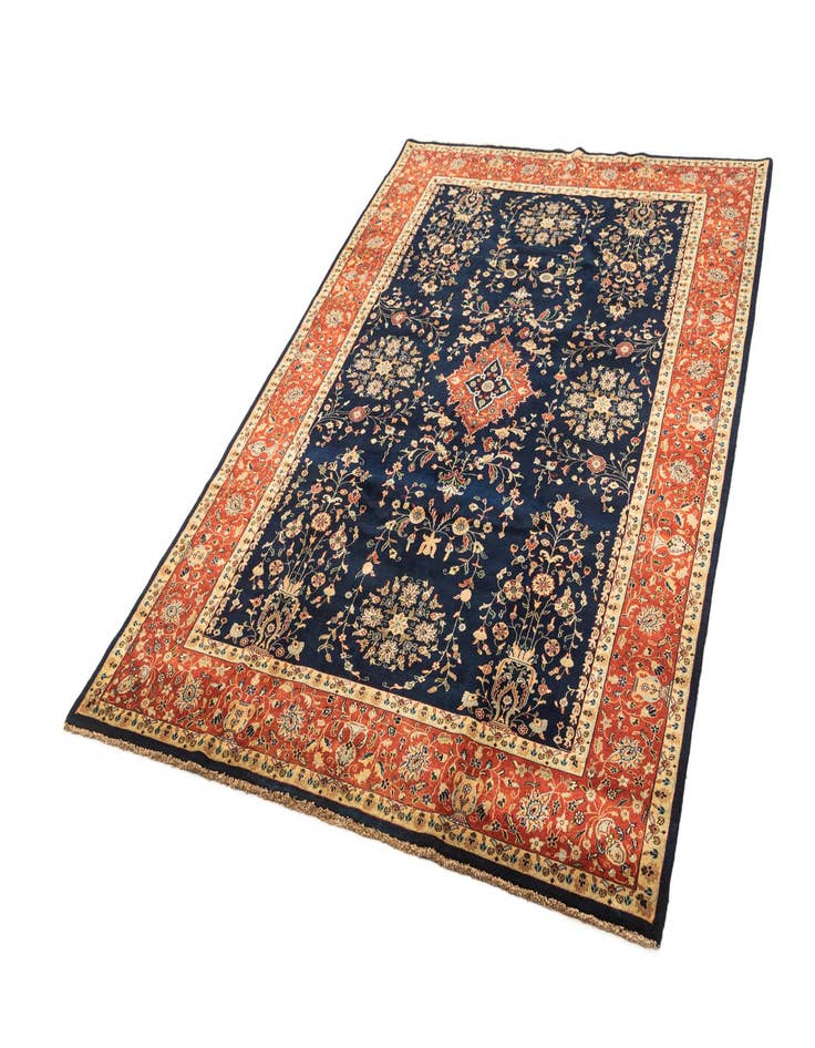 Detail image of  6' 6 x 9' 8  Hand Knotted Sarough Oriental Wool Rug