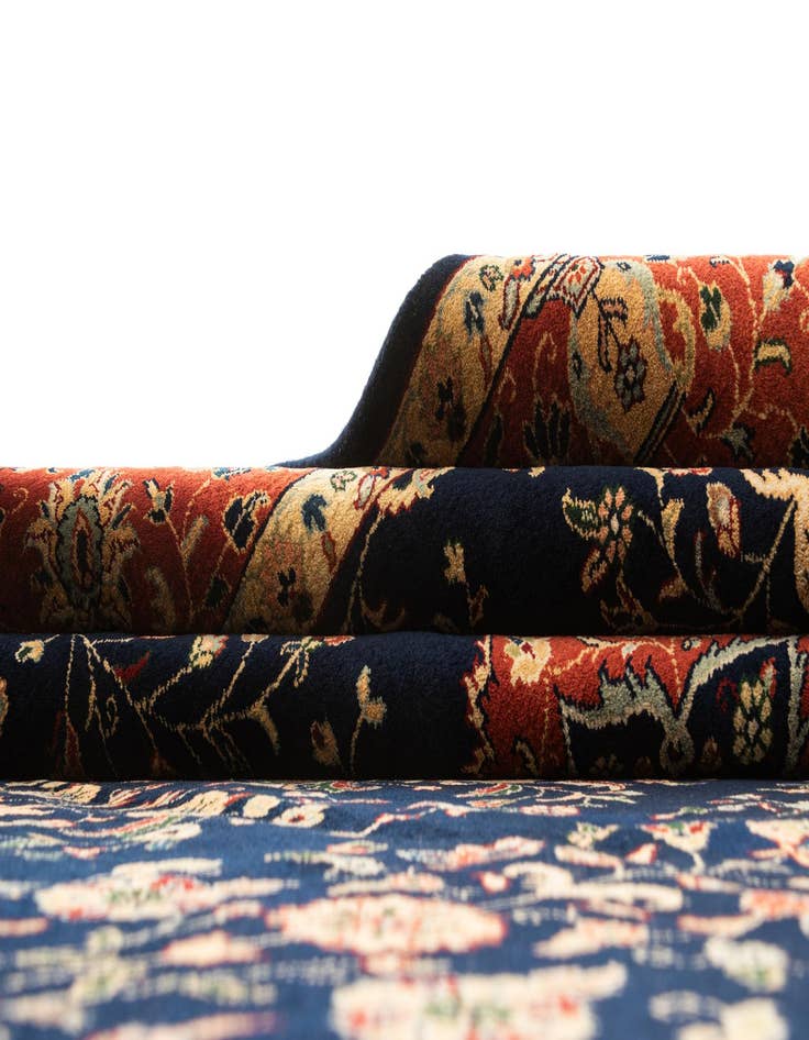 Detail image of  6' 6 x 9' 8  Hand Knotted Sarough Oriental Wool Rug