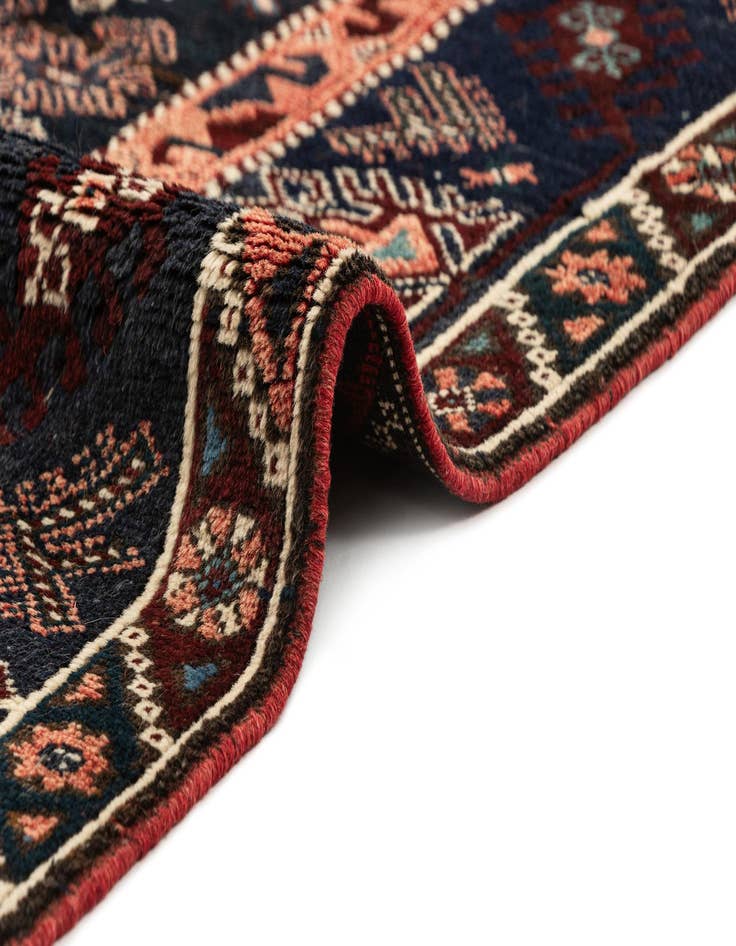 Detail image of  4' x 6' 3  Hand Knotted Shiraz Persian Wool Rug