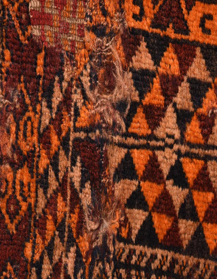 Detail image of 3' x 4' 5 Hand Knotted Shiraz Persian Wool Rug