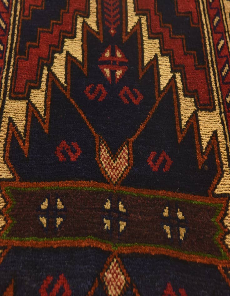Detail image of  3' x 4' 7  Hand Knotted Sumak Wool Rug
