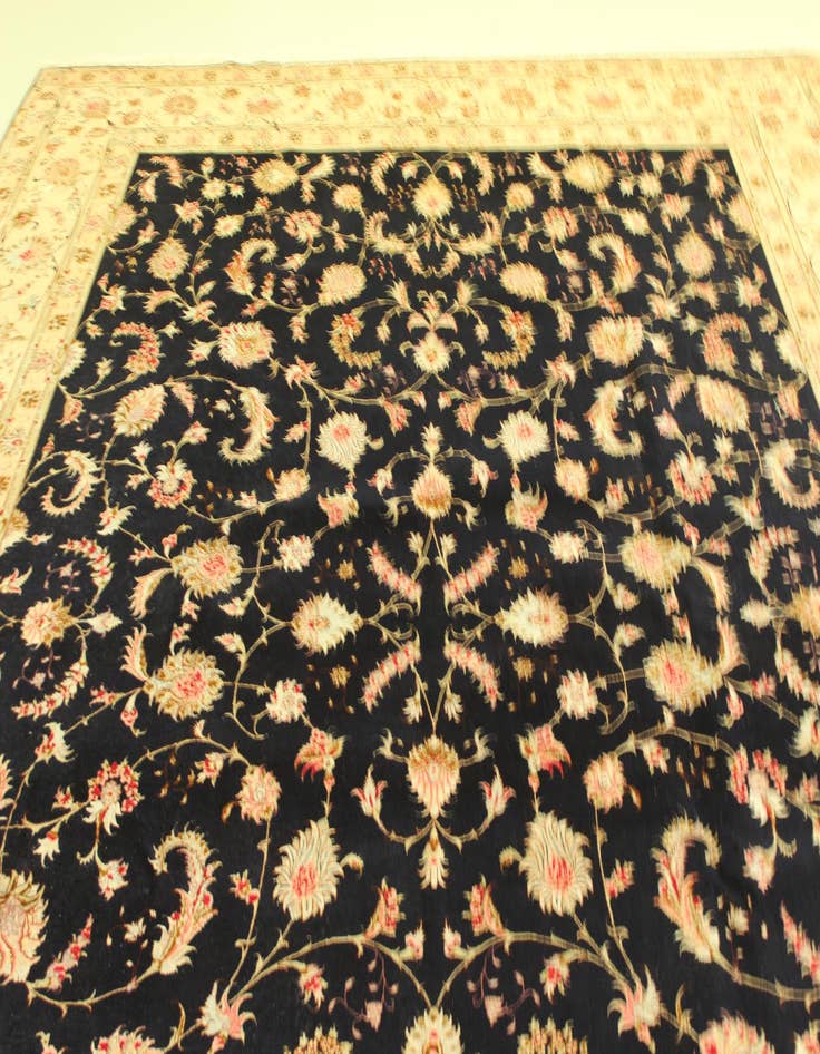 Detail image of  11' 5 x 14' 2  Hand Knotted Tabriz Persian Rug